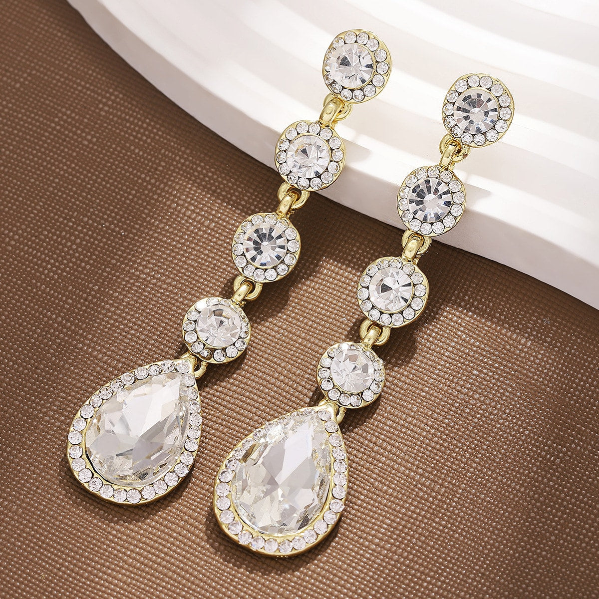 Color: White | White-6.jpg