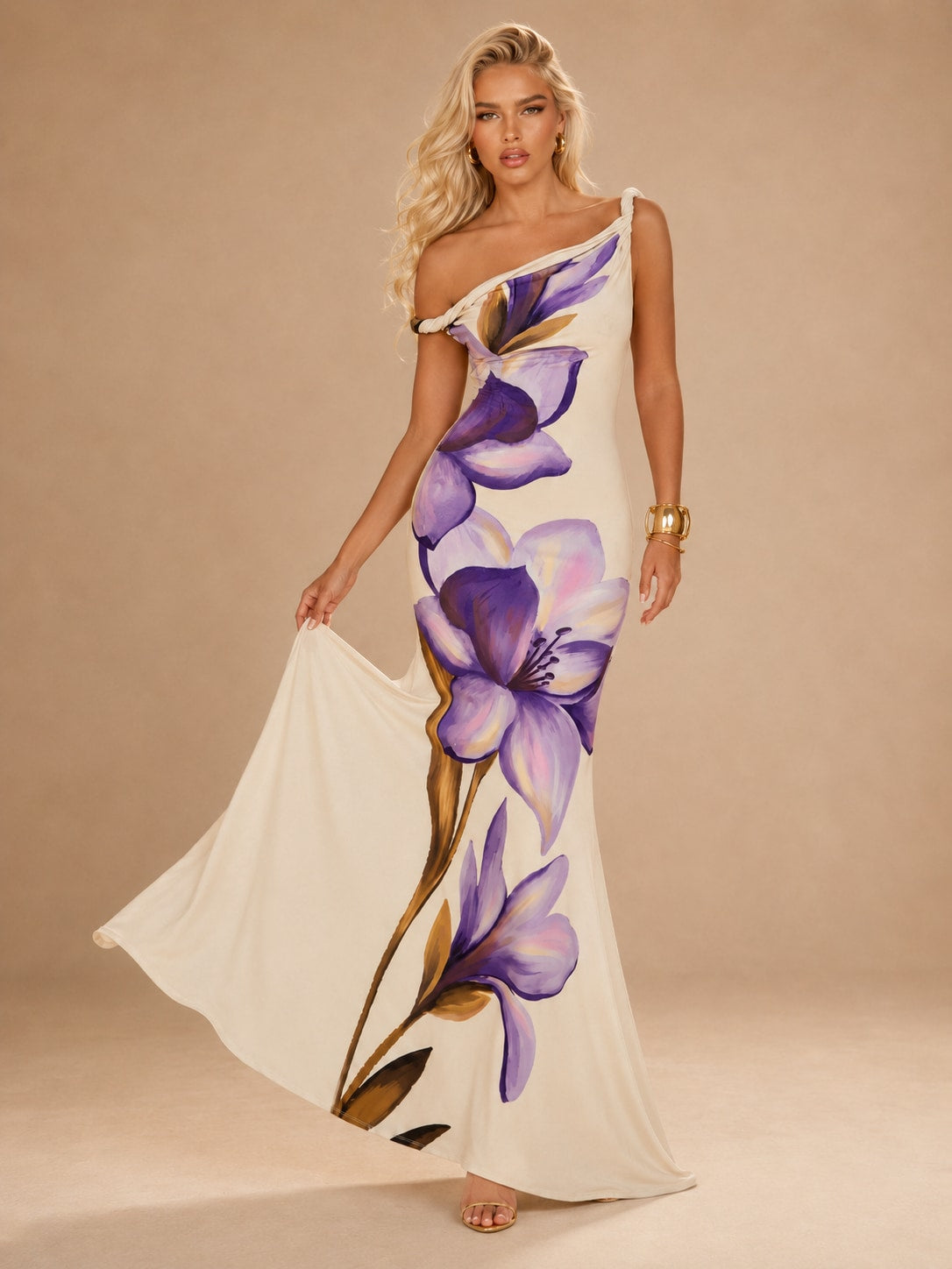Color: White | White-8.jpg