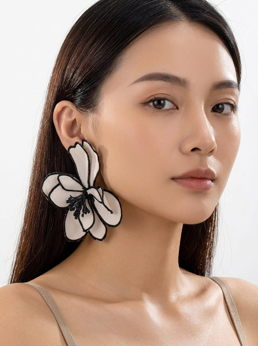 Color: White | White-3.jpg
