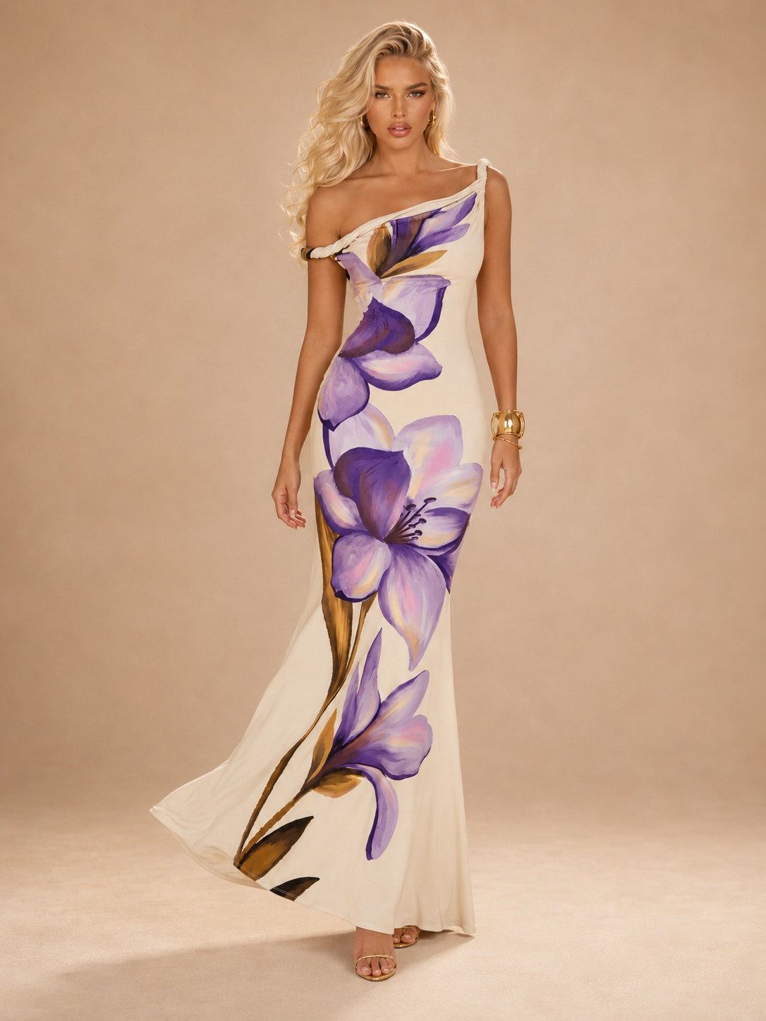 Color: White | White-5.jpg