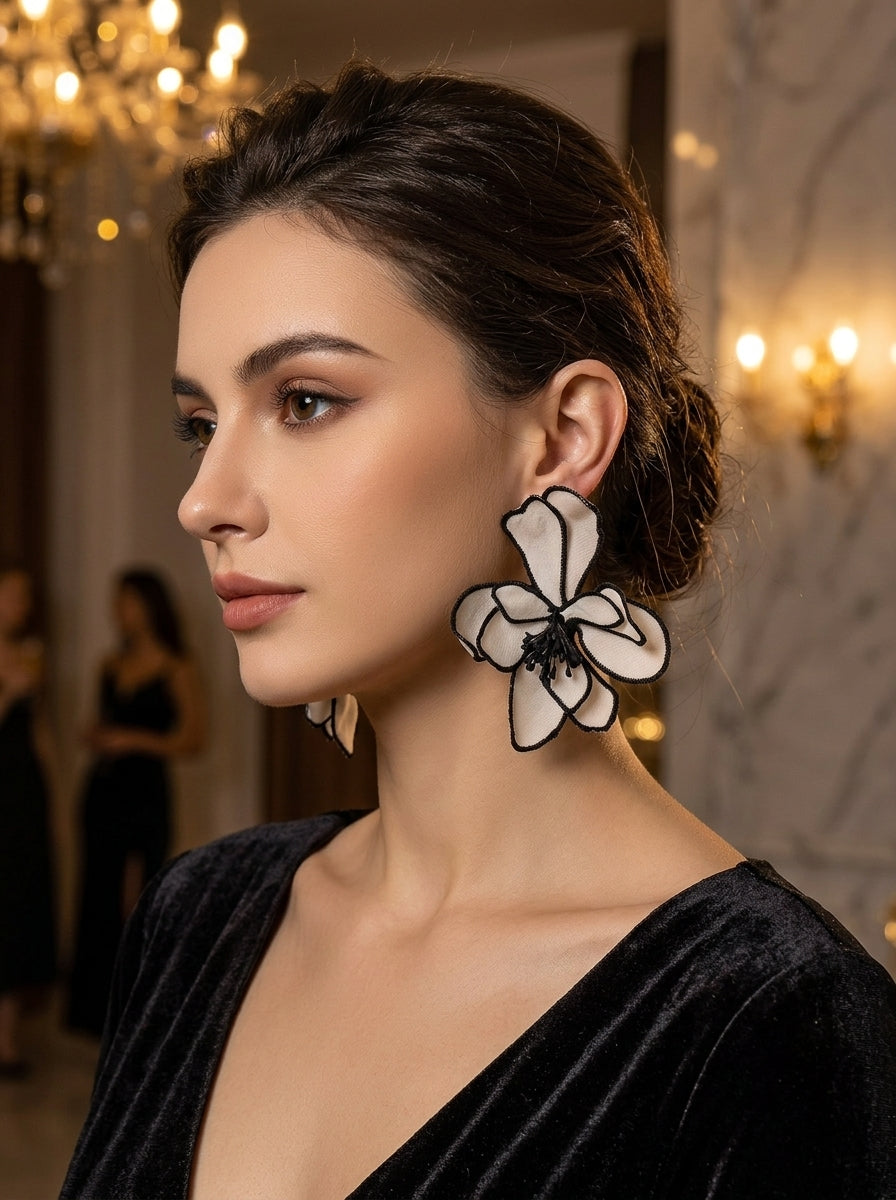Color: White | White-5.jpg