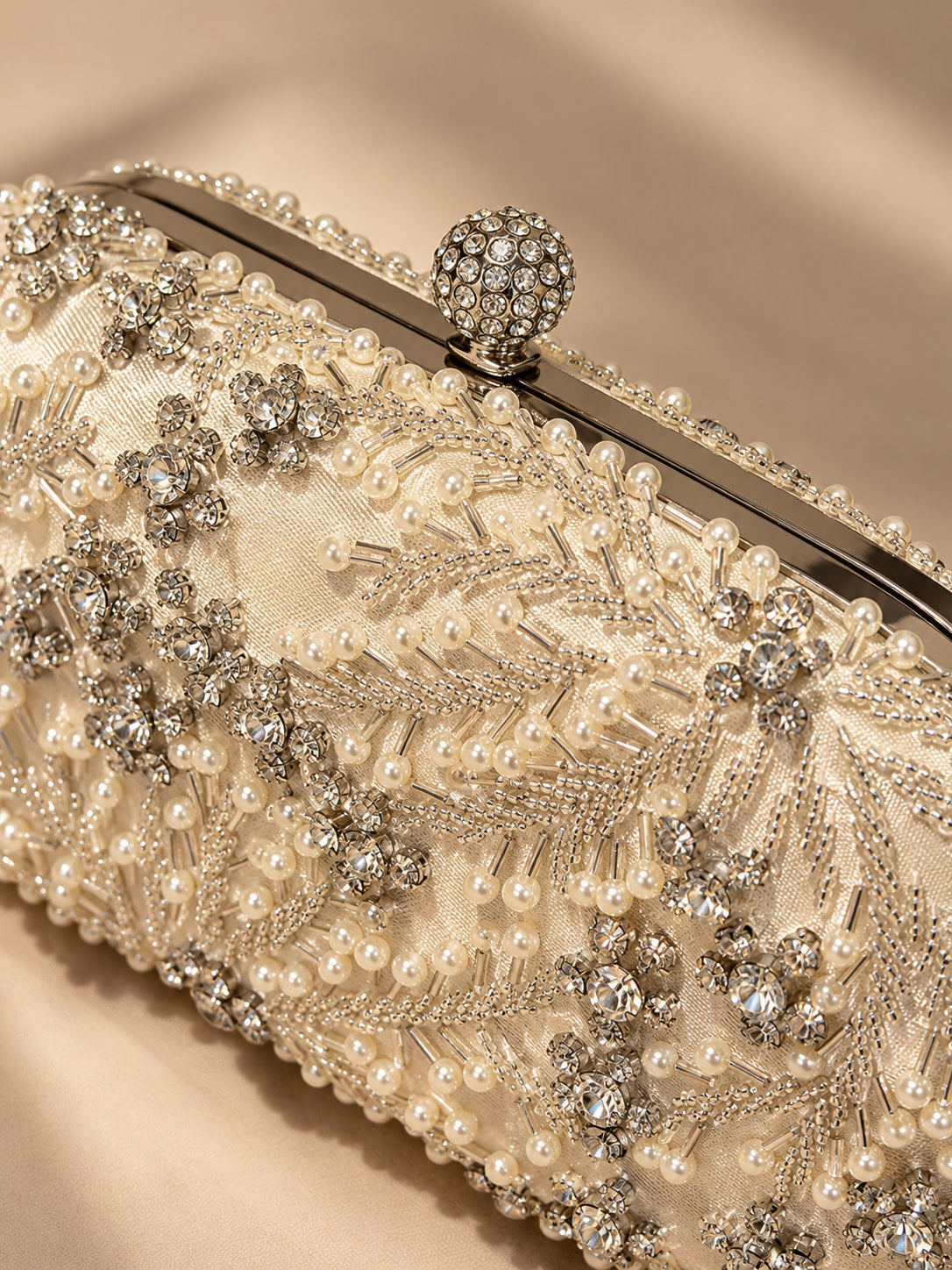 White Elegant Pearl & Rhinestone Beaded Evening Clutch