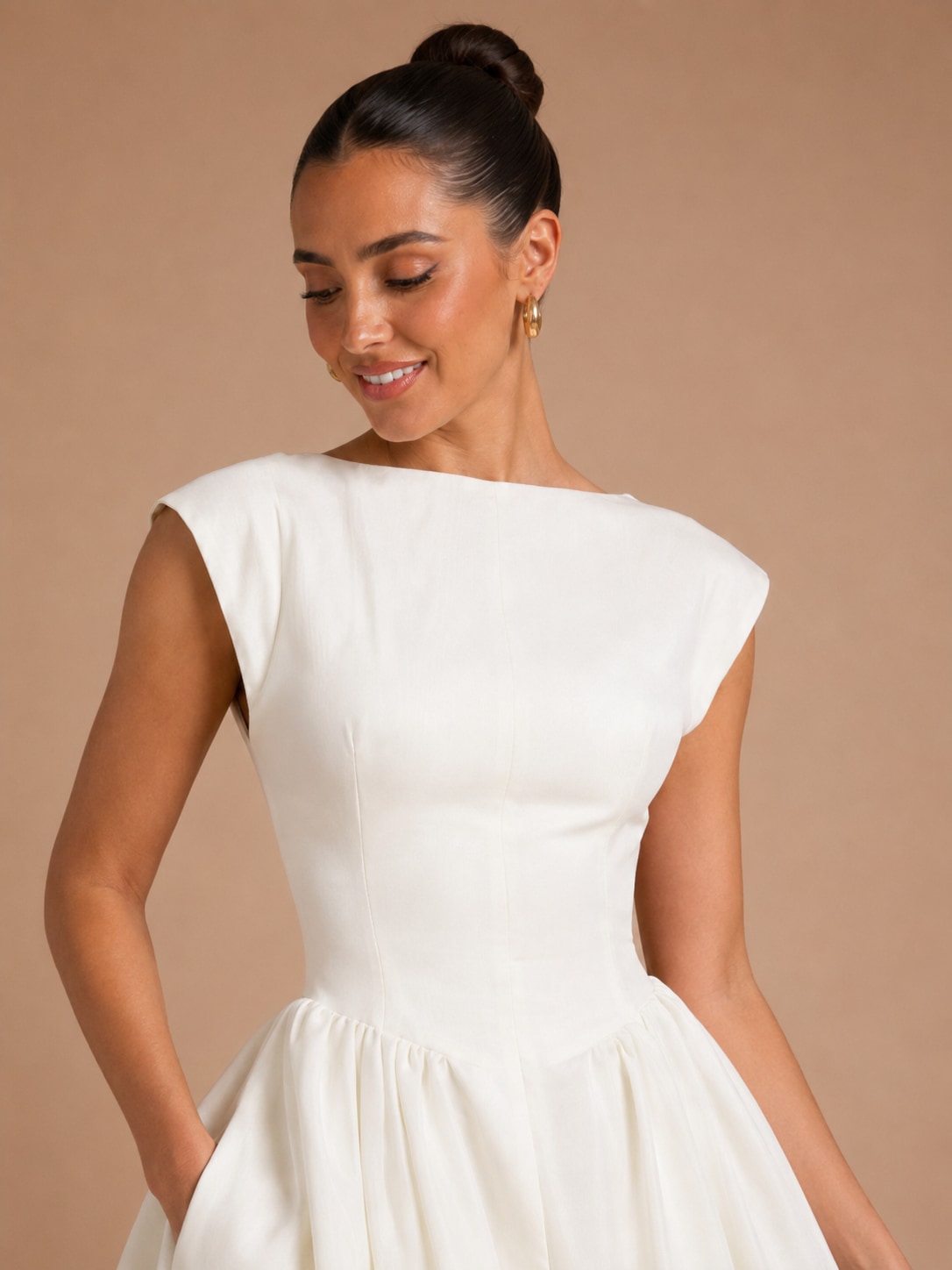 Color: White | White-6.jpg