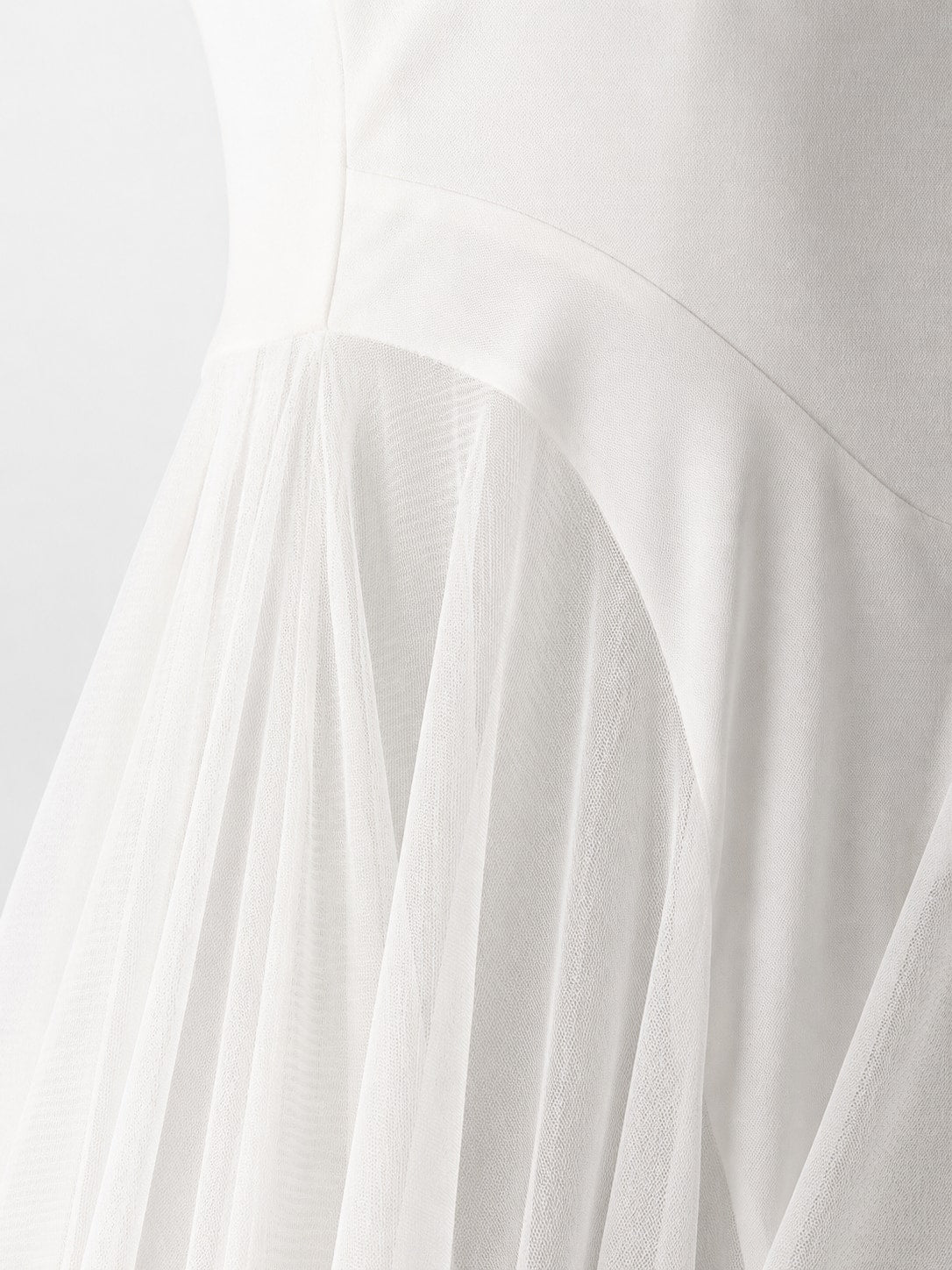 Color: White | White-6.jpg