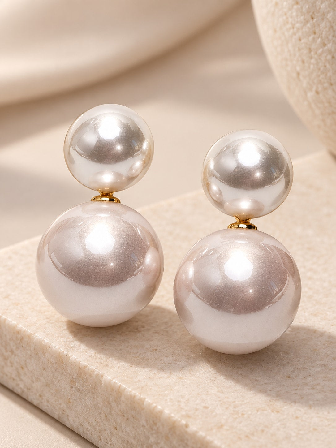 Color: White | White-6.jpg