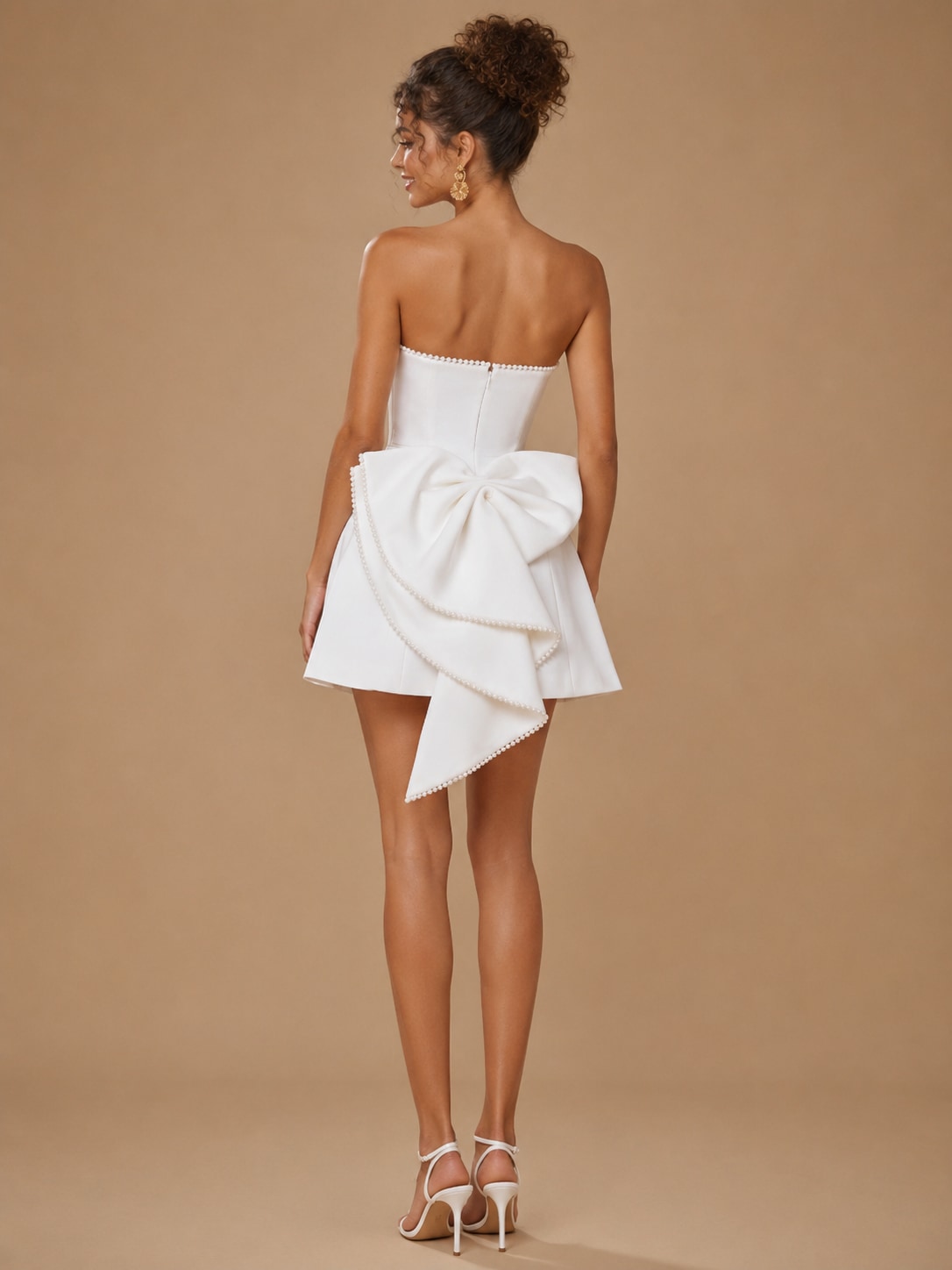 Color: White | White-7.jpg