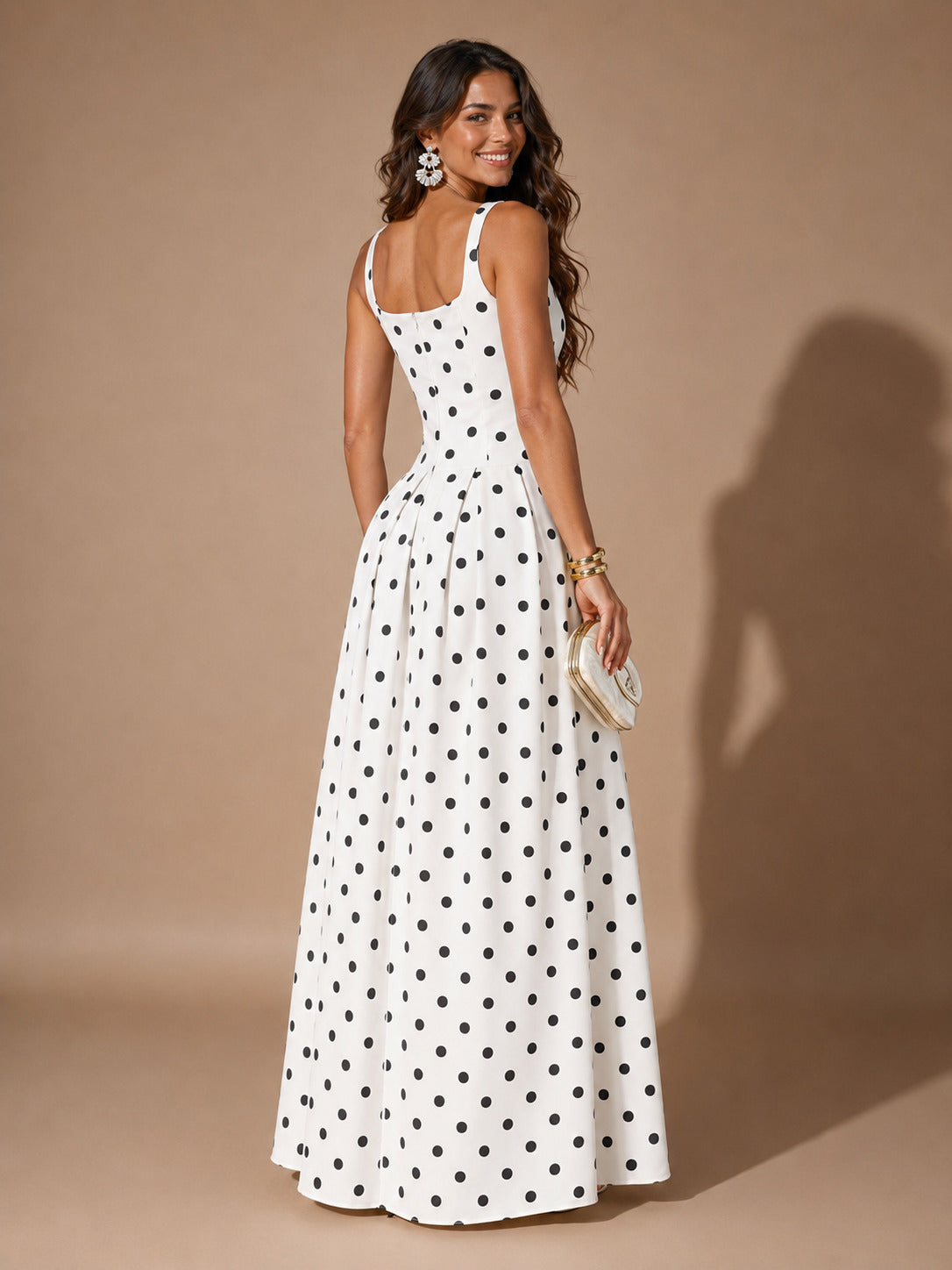 Color: White | White-7.jpg