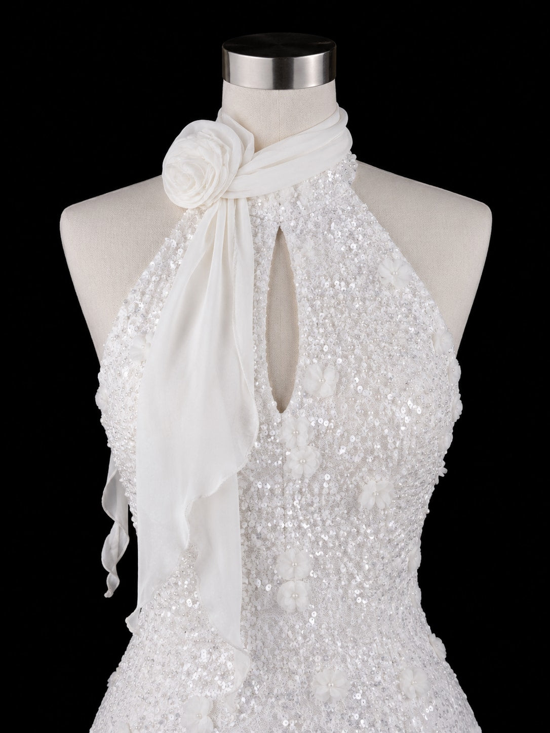 Color: White | White-8.jpg